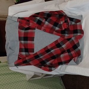 SHEIN CURVE  (EUC), SIZE 1 XL, red black gray checkers hoodie gray in the back